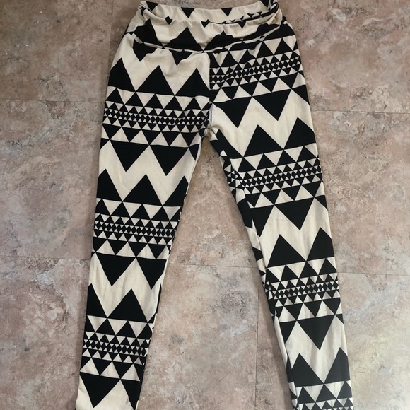LuLaRoe Leggings - Picture 1 of 2